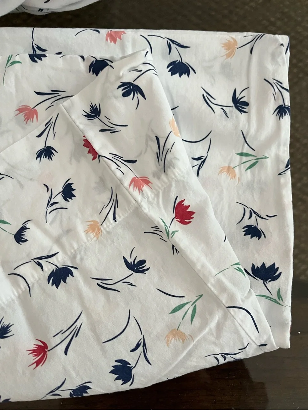 Kate spade floral pattern king size sheet set, euc